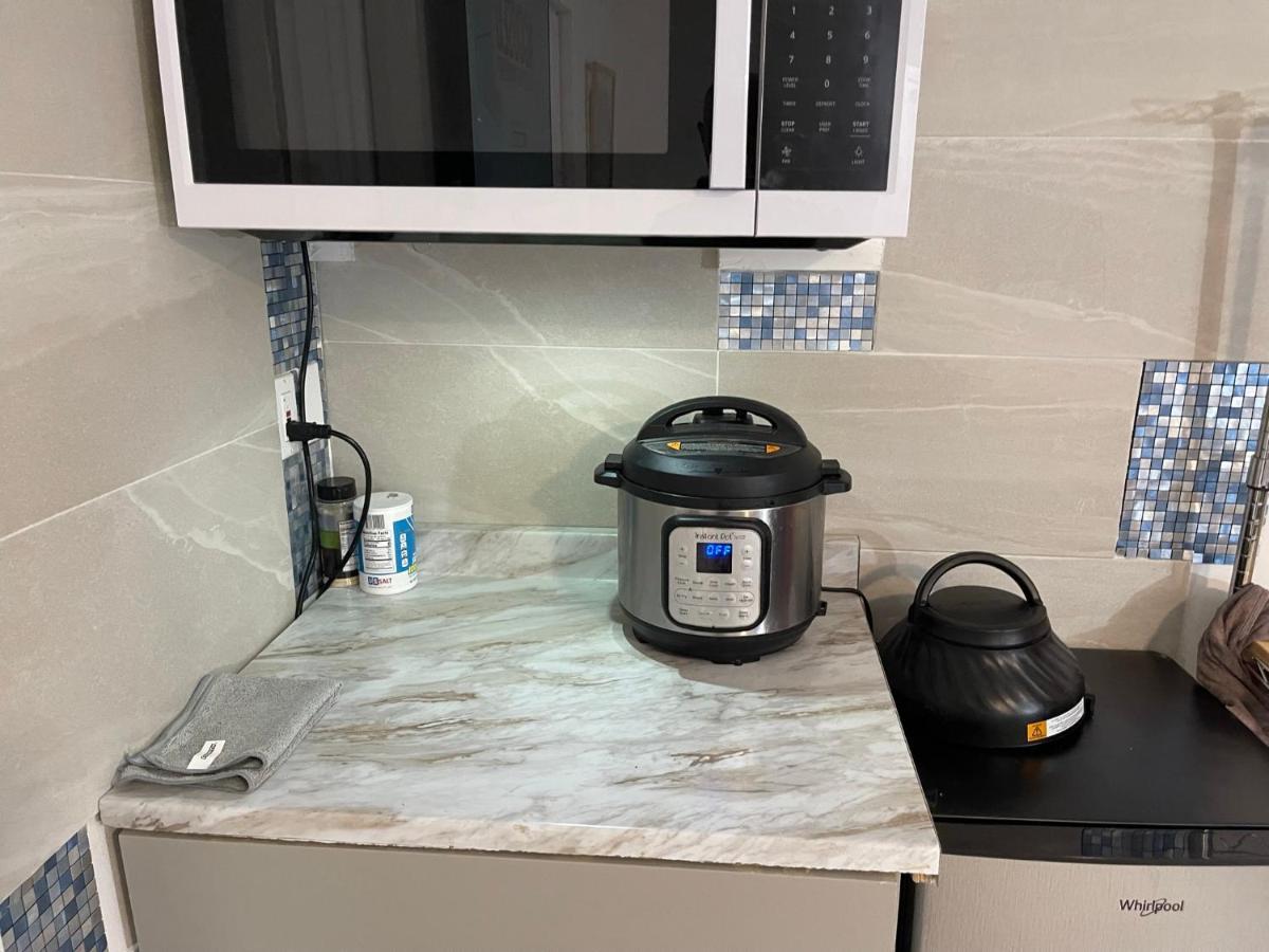 Value Inside Miami, Near Airport, Beach, Center & Metro Homestay