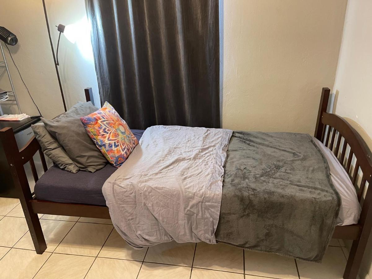 Value Inside Miami, Near Airport, Beach, Center & Metro Homestay *