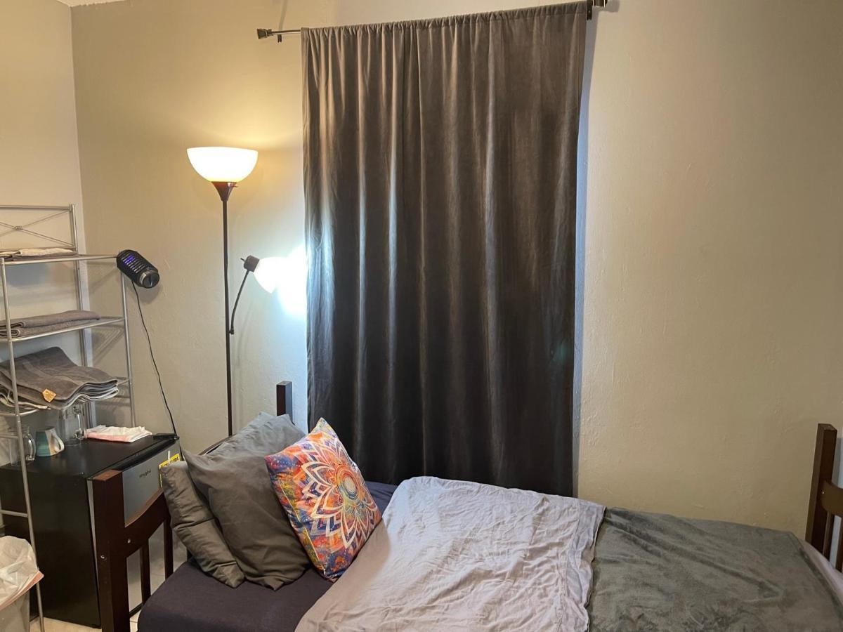 Value Inside Miami, Near Airport, Beach, Center & Metro Homestay *